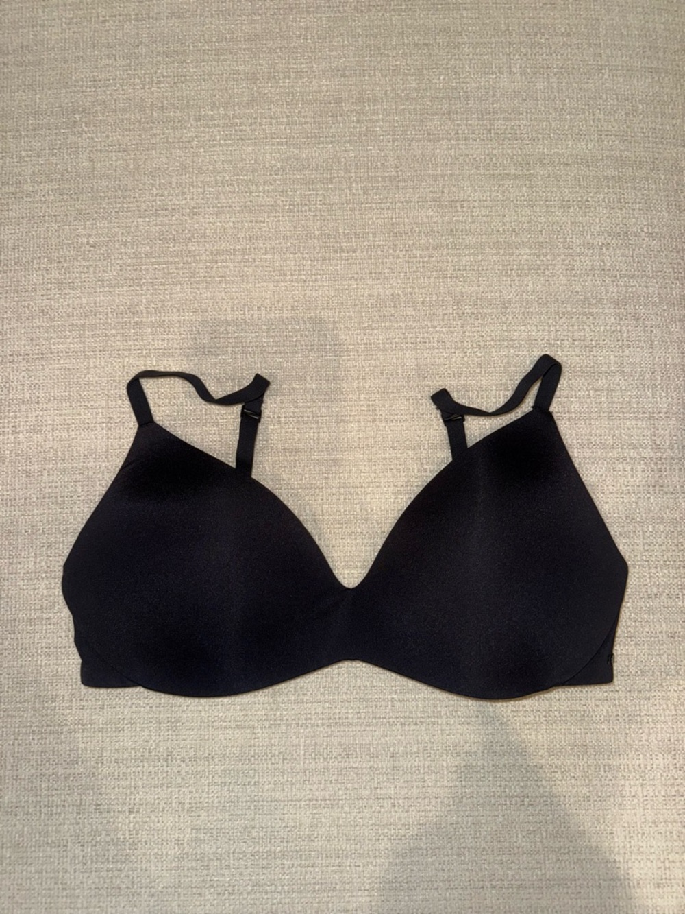 SKIMS Wireless Form Push Up Plunge Bra